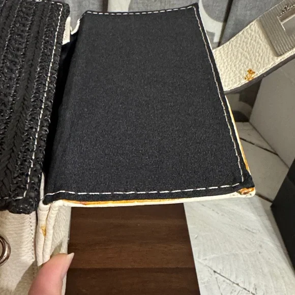 EUC Steve Madden Textured Black and Cream Box Crossbody Bag - Picture 6 of 10